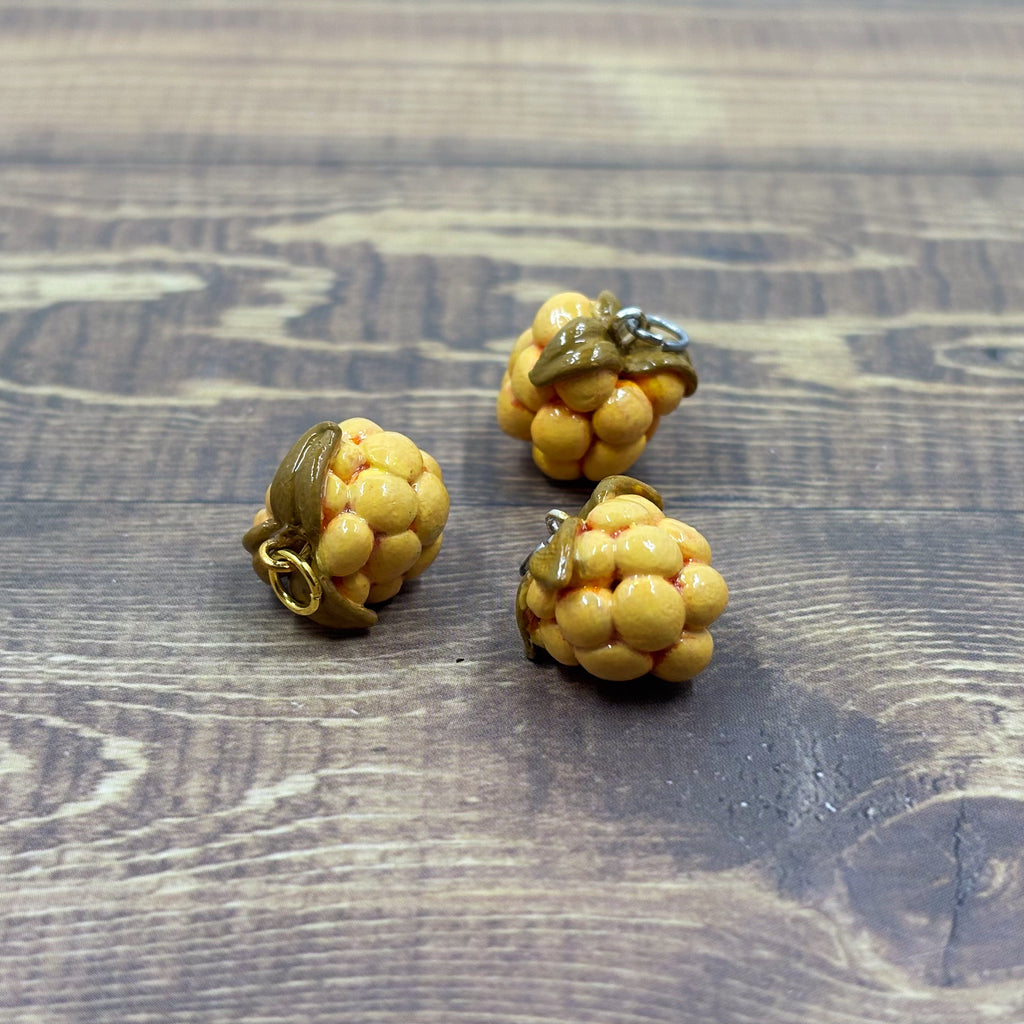 Yellow berry-shaped Pendent